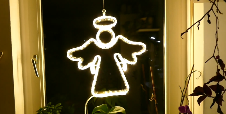 Fensterbeleuchtung an Weihnachten Ledvance Engel